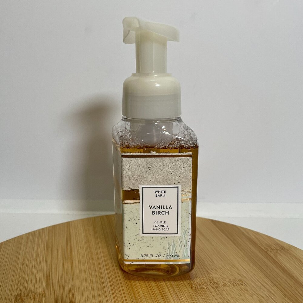 Bath & Body Works Vanilla Birch Gentle Foaming Hand Soap 8.75 oz Vitamin E Aloe